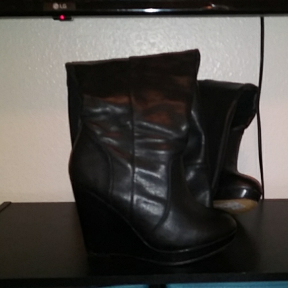 Hells - Picture 2 of 4